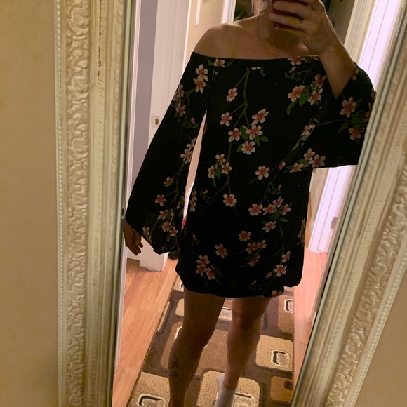 Forever 21 mini dress - Picture 2 of 7